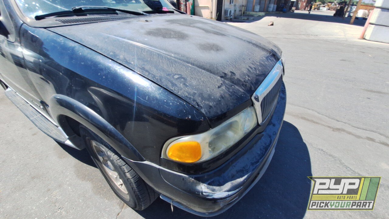 Photo of 2002 Lincoln Navigator
