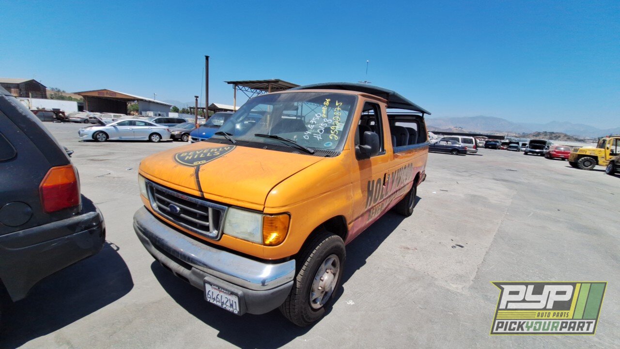 Photo of 2004 Ford E-350 Club Wagon
