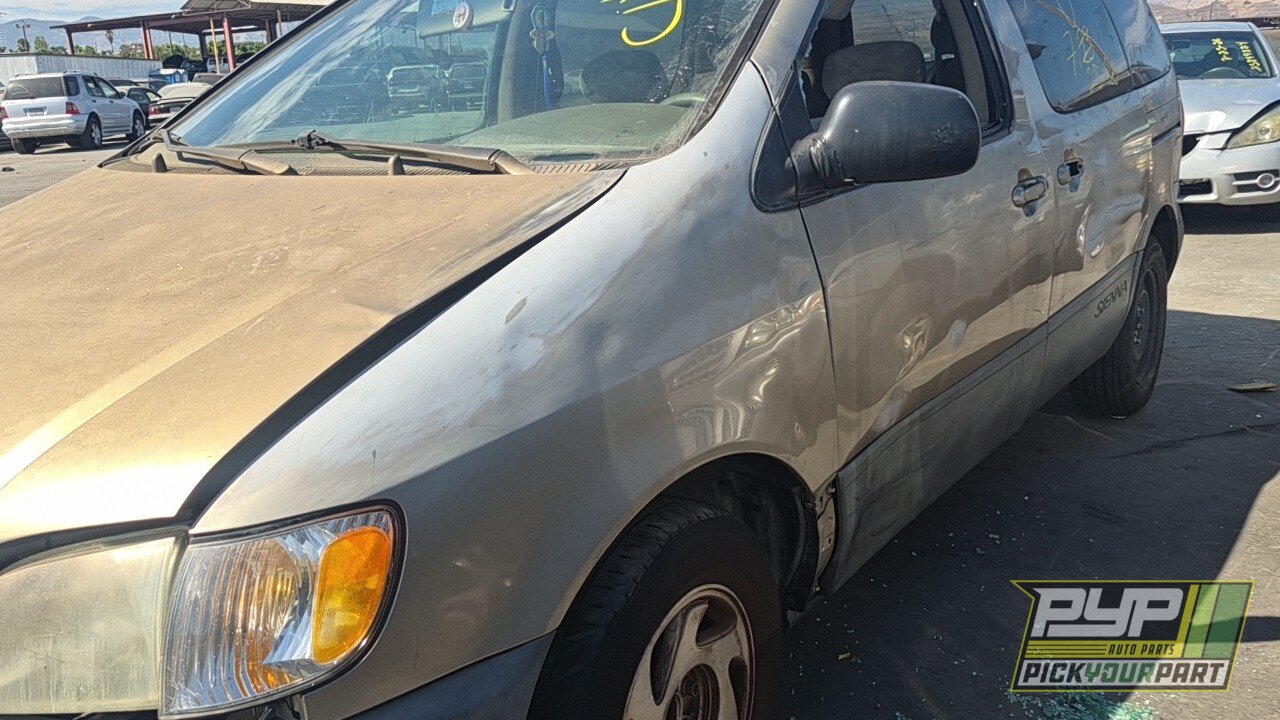 Photo of 2002 Toyota Sienna