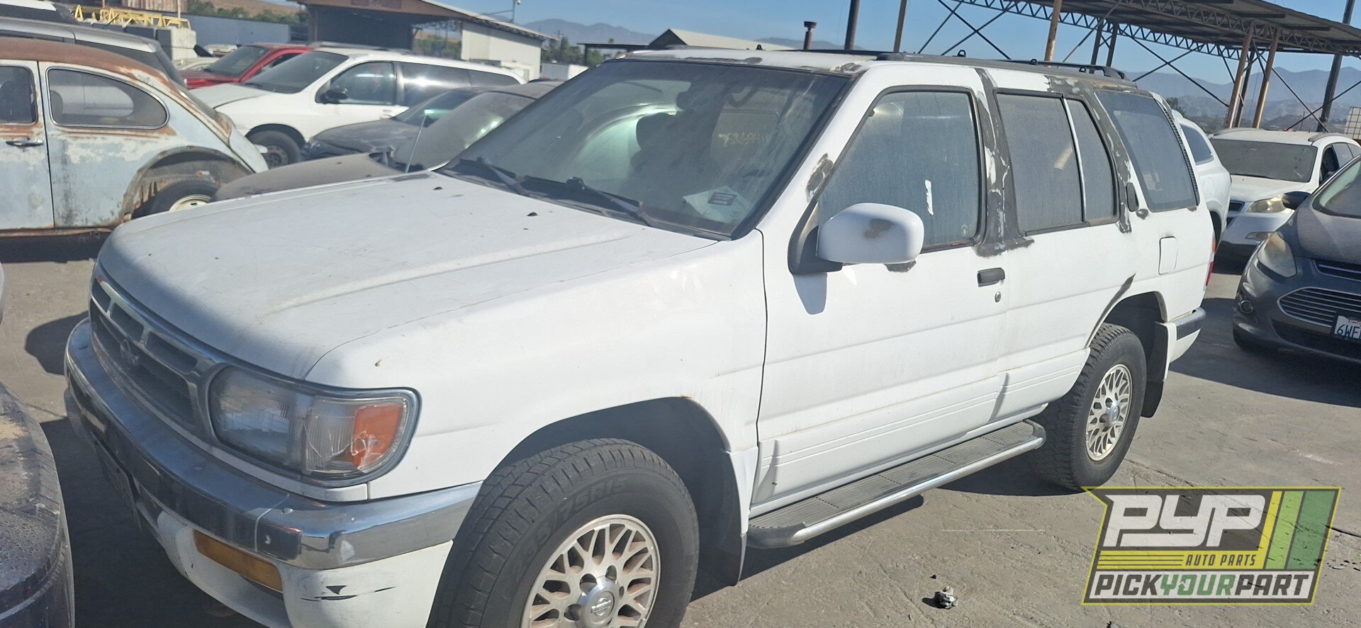 Photo of 1996 Nissan Pathfinder