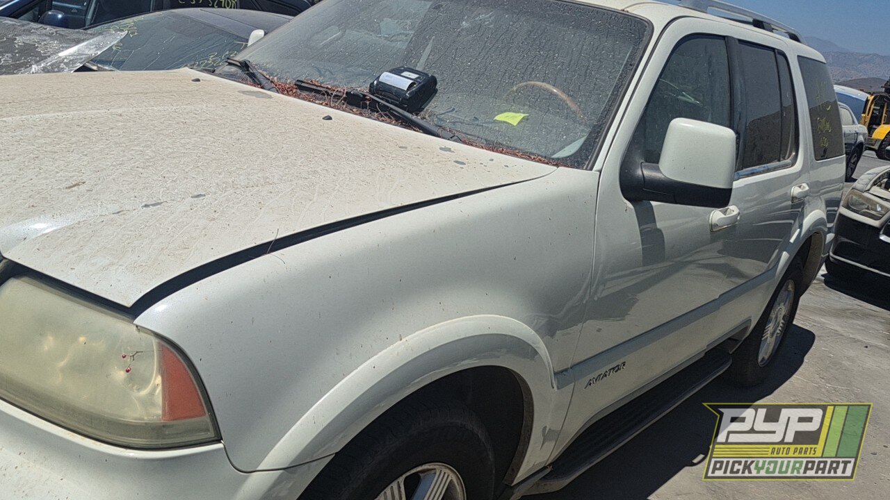 Photo of 2004 Lincoln Aviator