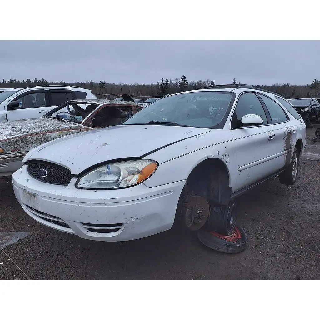 Photo of 2005 Ford Taurus