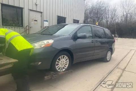 Photo of 2007 Toyota Sienna