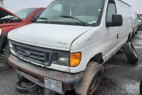 Photo of 2003 Ford Econoline