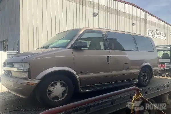 Photo of 2000 Chevrolet Astro
