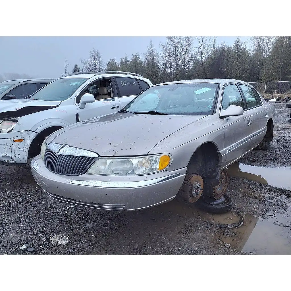 Photo of 2002 Lincoln Continental
