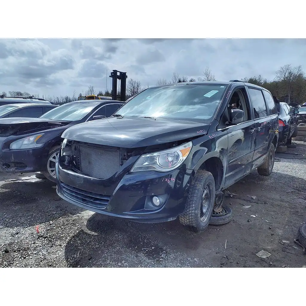 Photo of 2011 Volkswagen Routan