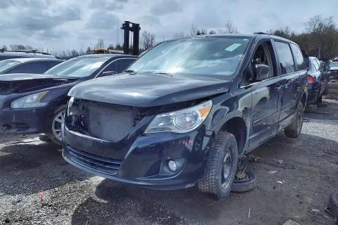 Photo of 2011 Volkswagen Routan