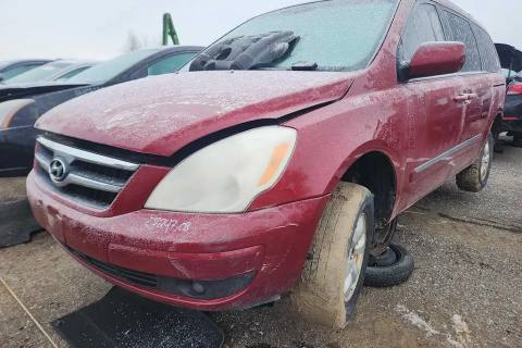 Photo of 2008 Hyundai Entourage