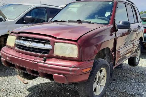 Photo of 2003 Chevrolet Tracker