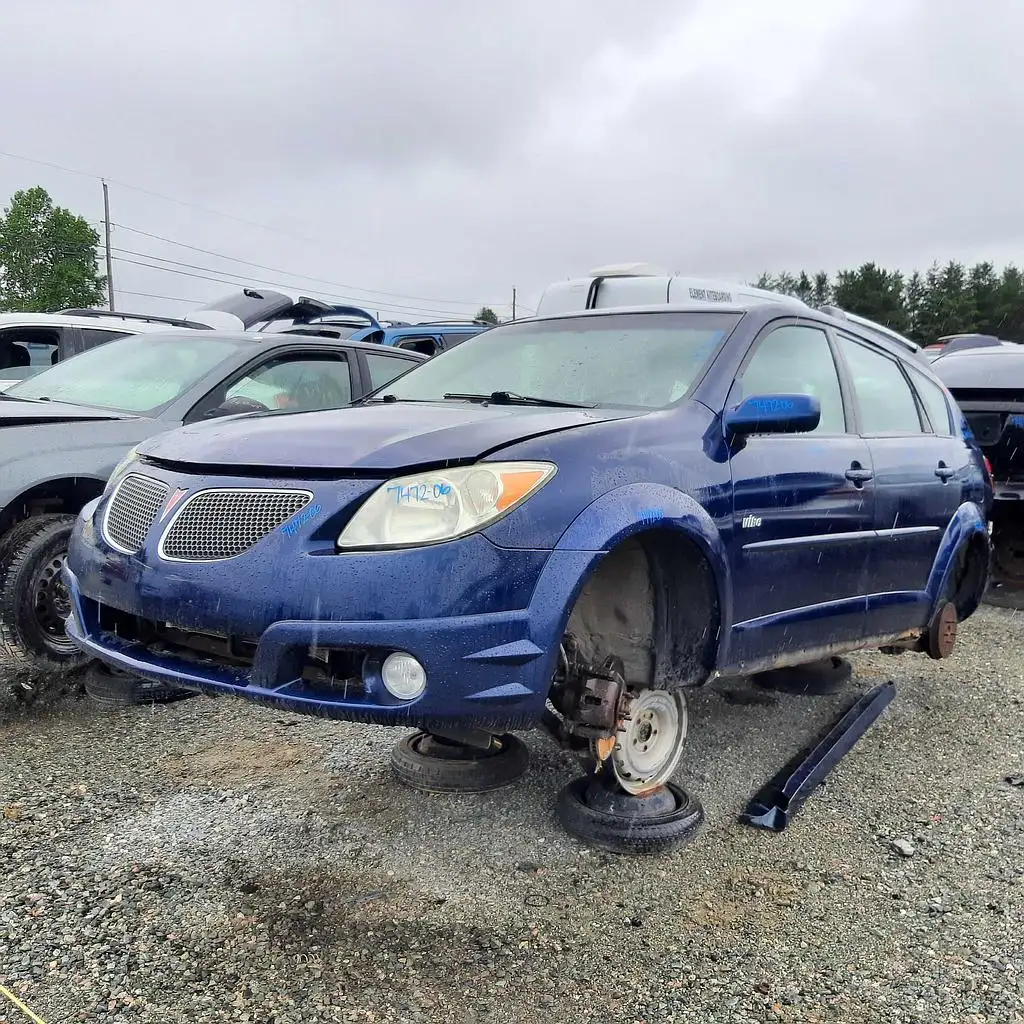 Photo of 2006 Pontiac Vibe