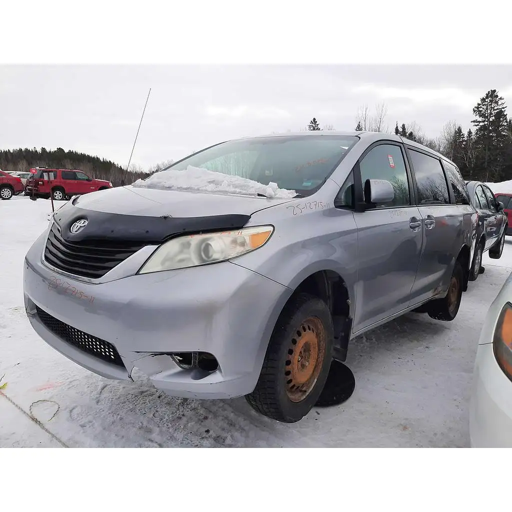 Photo of 2011 Toyota Sienna
