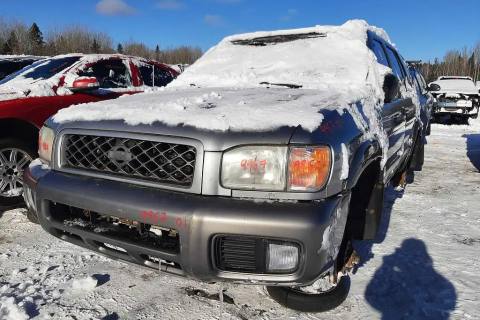 Photo of 2001 Nissan Pathfinder