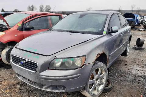 Photo of 2005 Volvo S40
