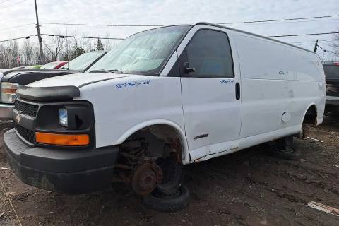 Photo of 2004 Chevrolet Express Van