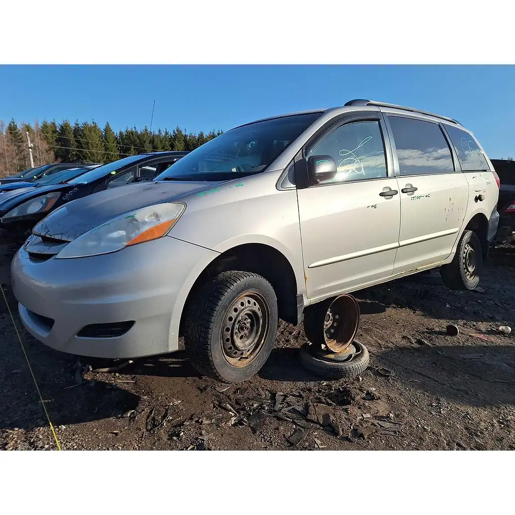 Photo of 2006 Toyota Sienna
