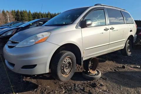 Photo of 2006 Toyota Sienna