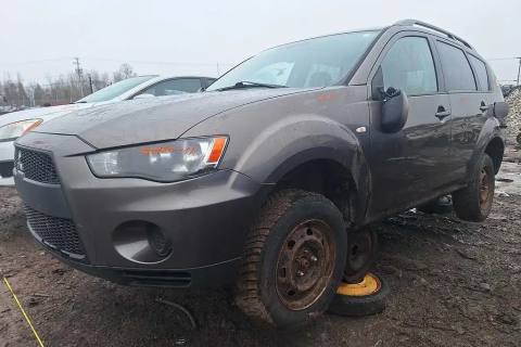 Photo of 2011 Mitsubishi Outlander