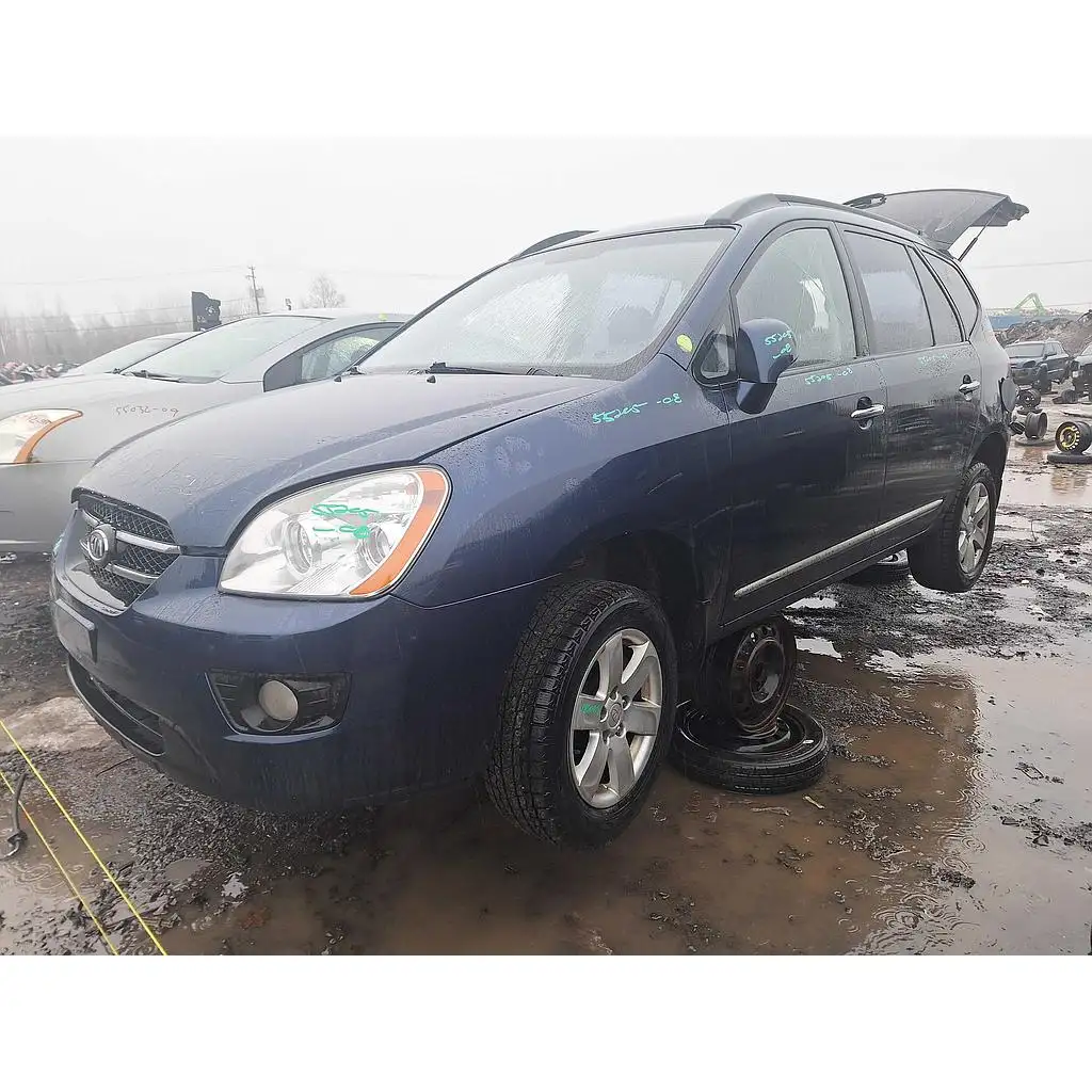 Photo of 2008 Kia Rondo