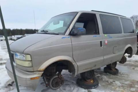 Photo of 2005 Gmc Safari