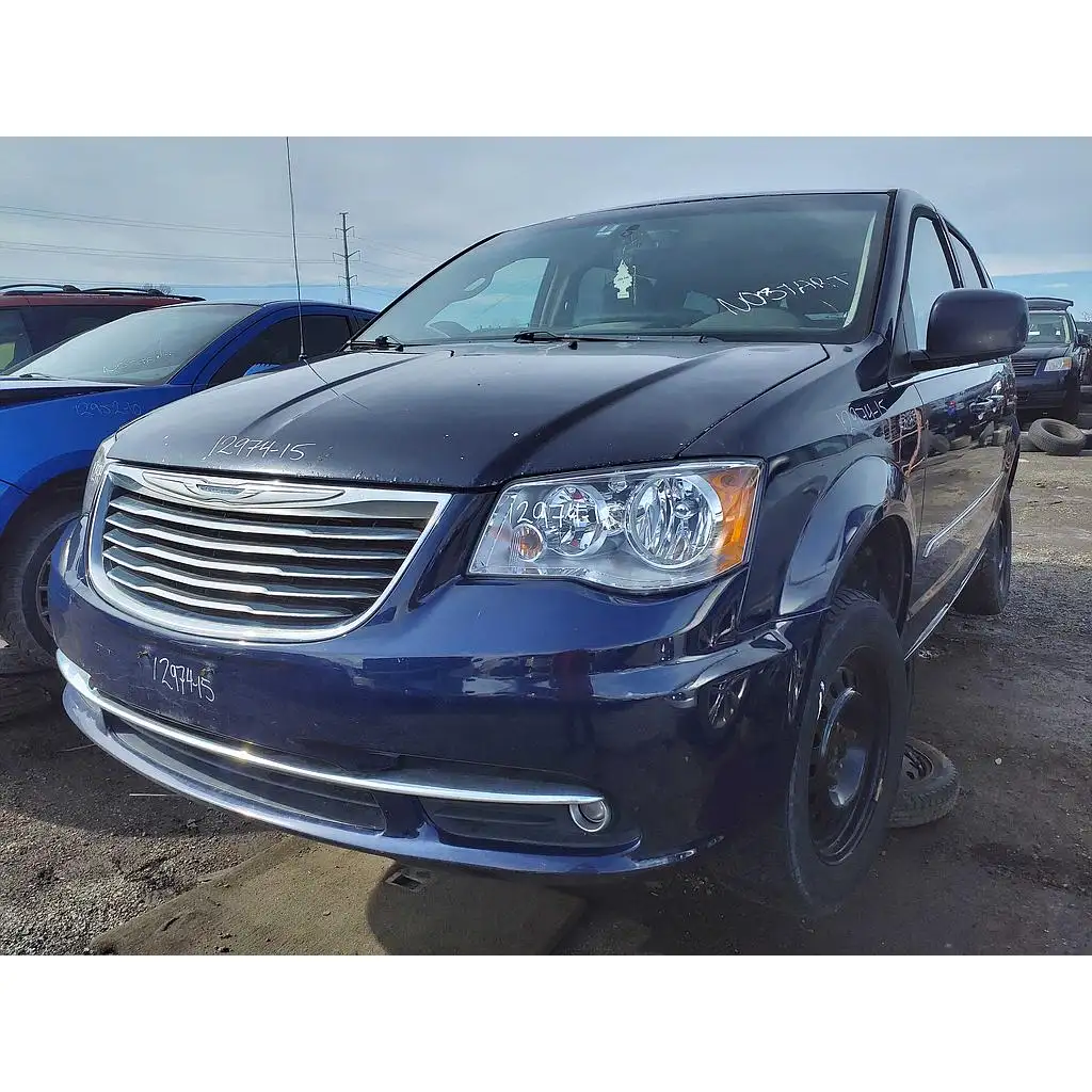 Photo of 2015 Chrysler Town & Country