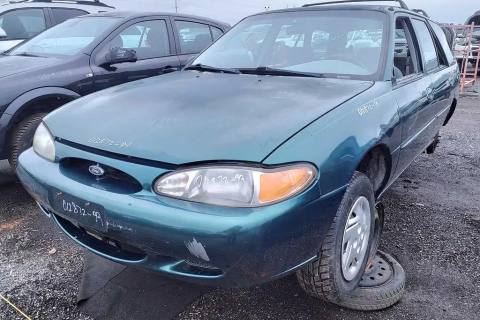 Photo of 1999 Ford Escort