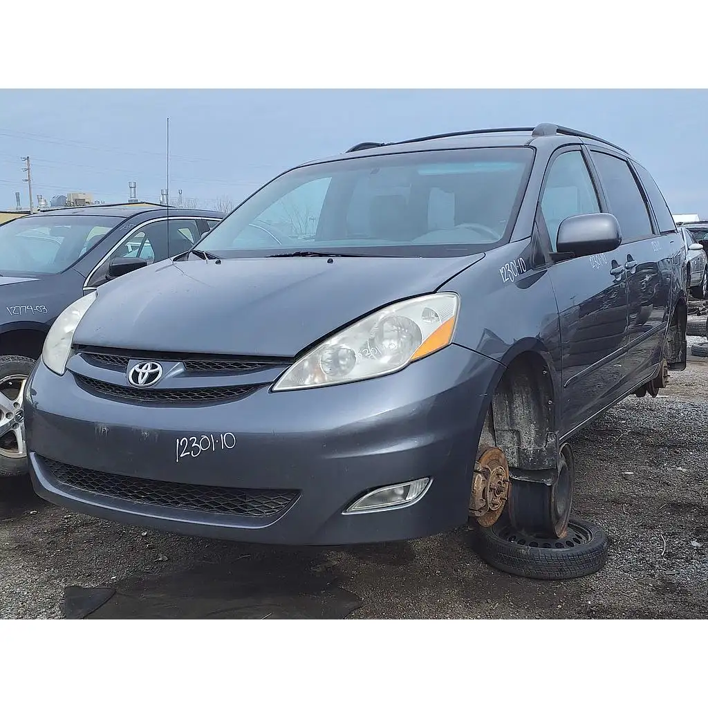 Photo of 2010 Toyota Sienna