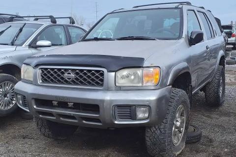 Photo of 2001 Nissan Pathfinder
