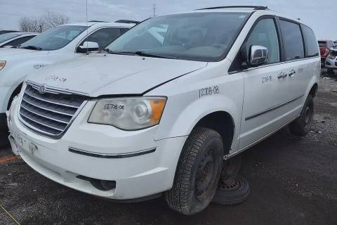 Photo of 2008 Chrysler Town & Country