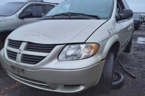 Photo of 2005 Dodge Caravan