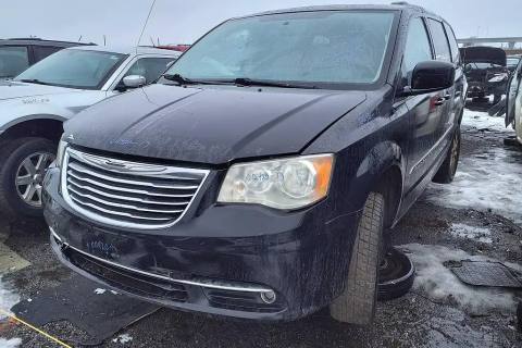 Photo of 2013 Chrysler Town & Country