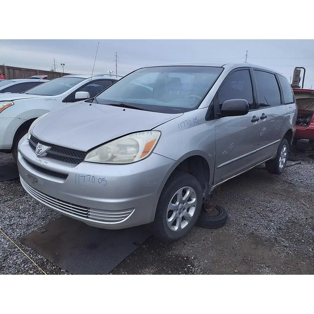 Photo of 2005 Toyota Sienna
