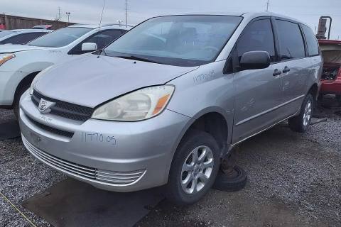 Photo of 2005 Toyota Sienna