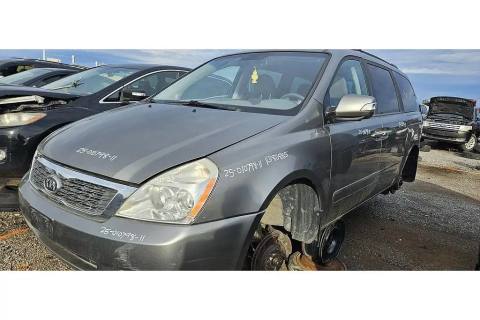 Photo of 2011 Kia Sedona