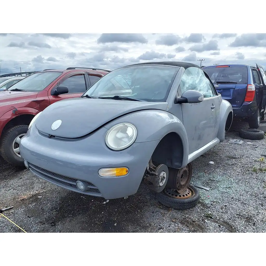 Photo of 2004 Volkswagen New Beetle