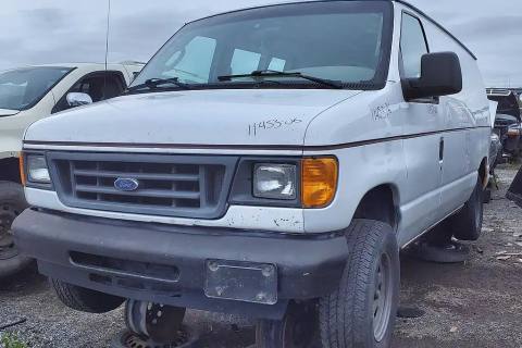 Photo of 2006 Ford Econoline