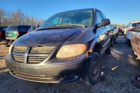 Photo of 2005 Dodge Caravan
