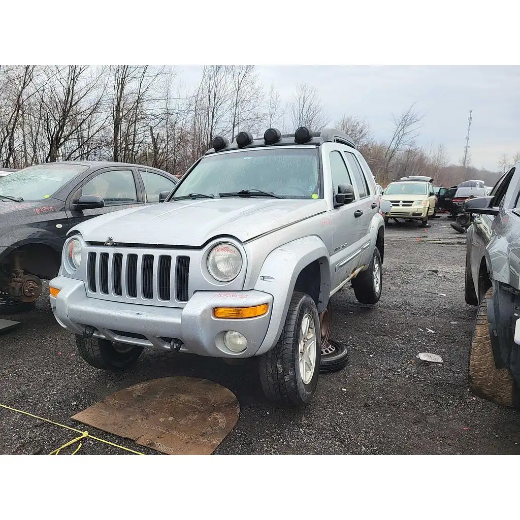 Photo of 2003 Jeep Liberty