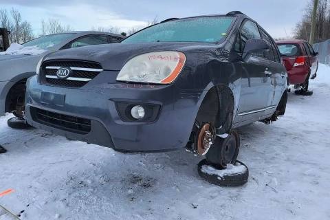 Photo of 2008 Kia Rondo