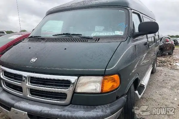 Photo of 2000 Dodge Ram Van