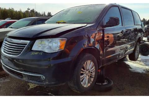 Photo of 2015 Chrysler Town & Country