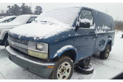 Photo of 2003 Chevrolet Astro