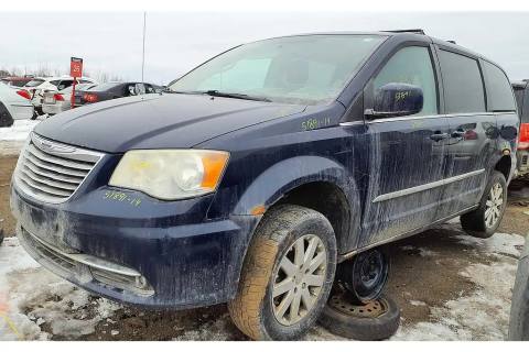 Photo of 2014 Chrysler Town & Country