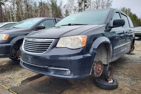 Photo of 2014 Chrysler Town & Country