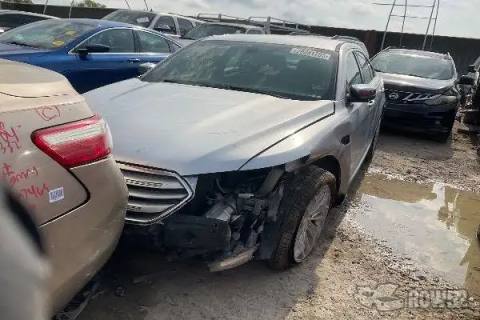 Photo of 2013 Ford Taurus