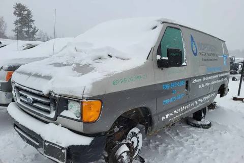 Photo of 2003 Ford Econoline