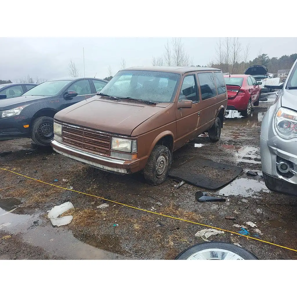 Photo of 1989 Plymouth Voyager