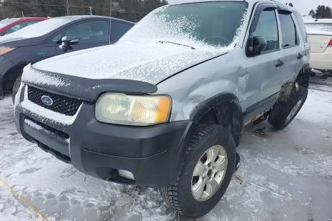 Photo of 2004 Ford Escape