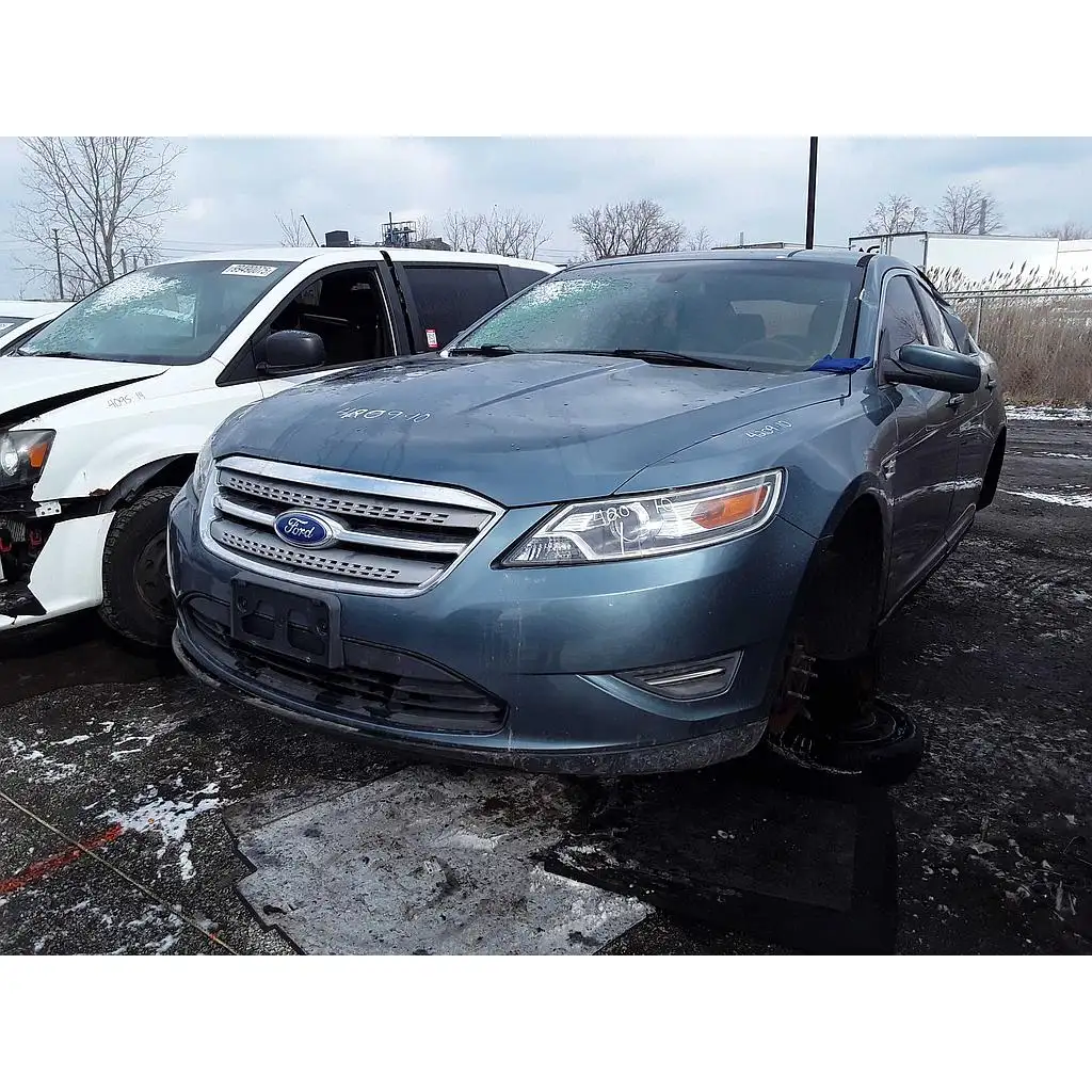 Photo of 2010 Ford Taurus