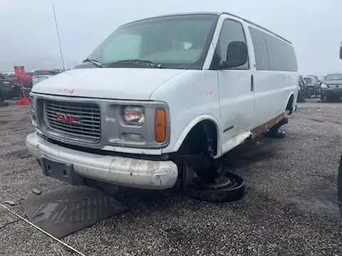 Photo of 2000 Gmc Savana Cargo